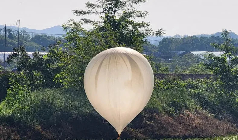 Por que Corea del Norte lanzó globos llenos de basura sobre CoreadelSur