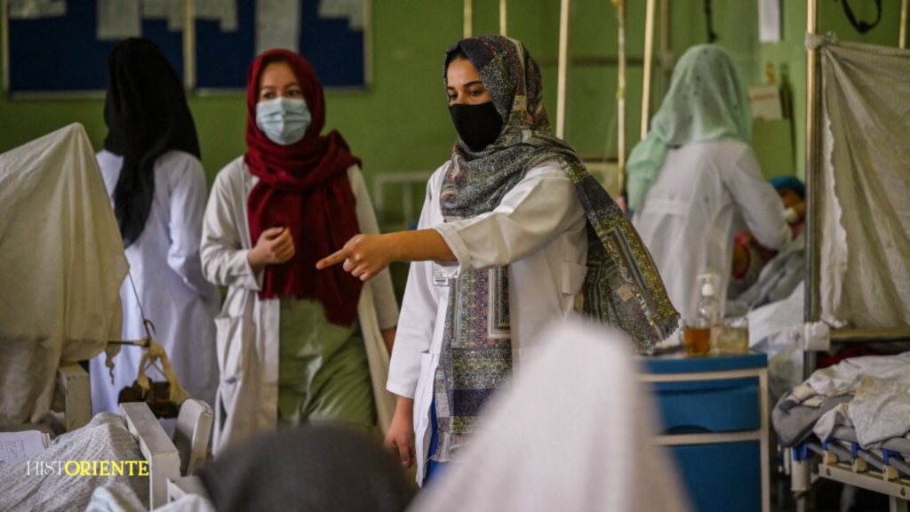 Los talibanes prohíben el acceso de las mujeres afganas al estudio de medicina