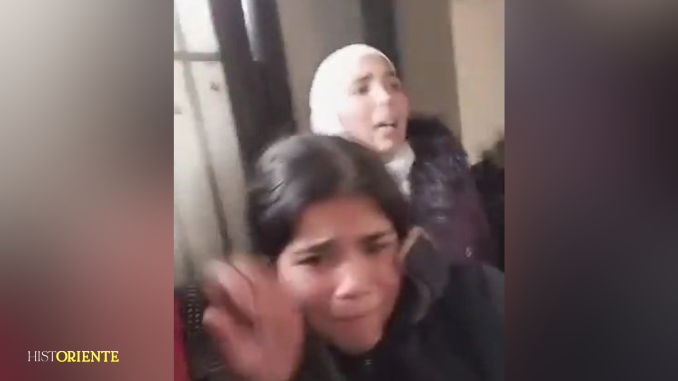 Emotivo Momento de Libertad: Niña y Mujeres Escapan de la Prisión de Bashar al-Assad