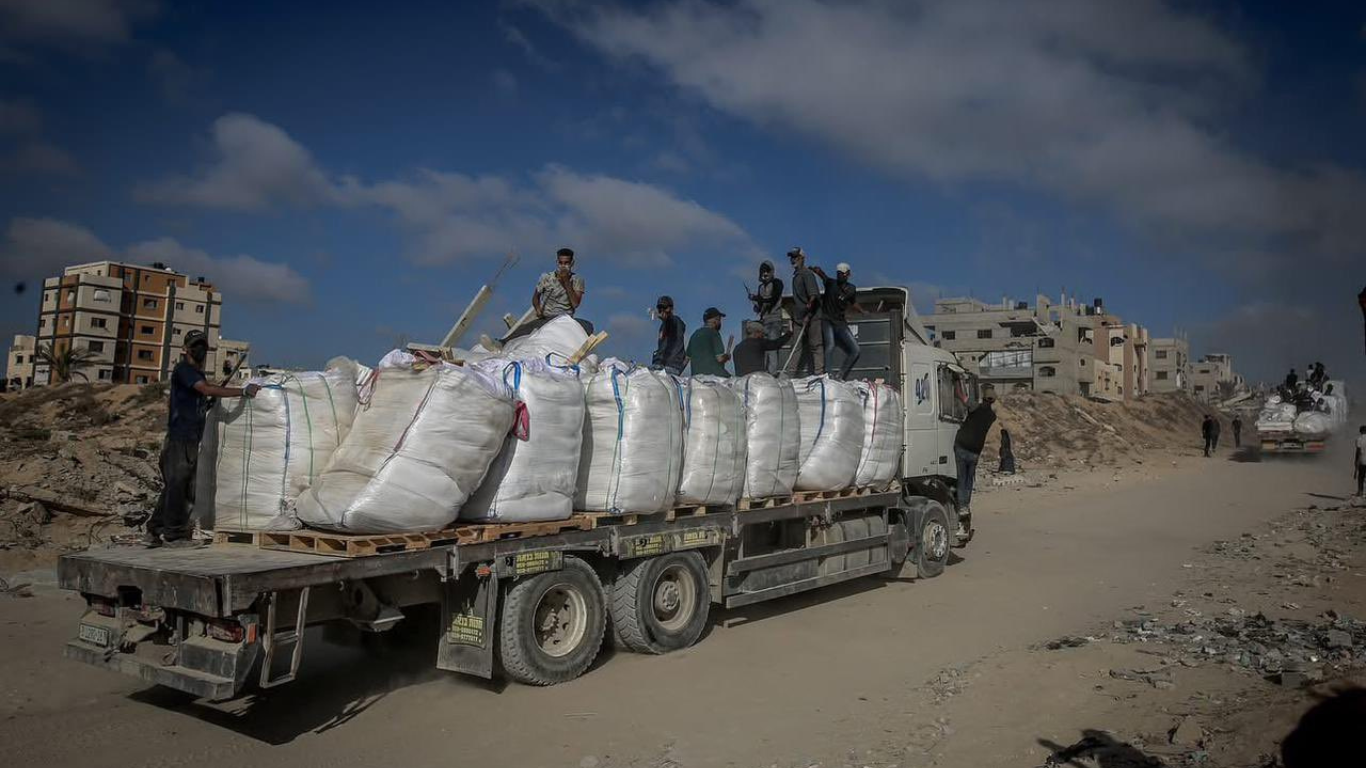 Sin intervención israelí, llega ayuda humanitaria a Gaza con orden y dignid