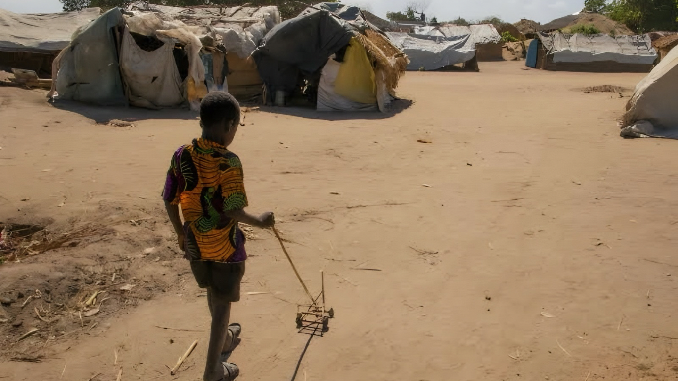 Human Rights Watch denunció que los niños secuestrados en Mozambique están siendo utilizados como esclavos, soldados o víctimas de matrimonios forzados por el grupo islamista al-Shabab en la provincia de Cabo Delgado