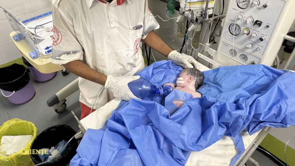 La bebé palestina, extraída del vientre de su madre asesinada en un ataque aéreo, no logró sobrevivir pese al esfuerzo incansable de los médicos palestinos que intentaron salvar su vida en Gaza