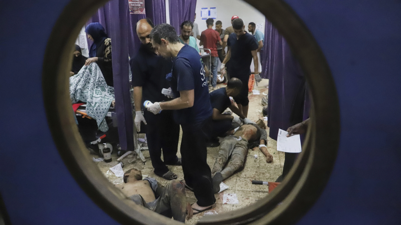 Al menos 116 palestinos murieron en un solo día, incluidos 38 que buscaban alimentos cerca de centros de la Fundación Humanitaria de Gaza. Organismos internacionales denuncian crímenes de guerra