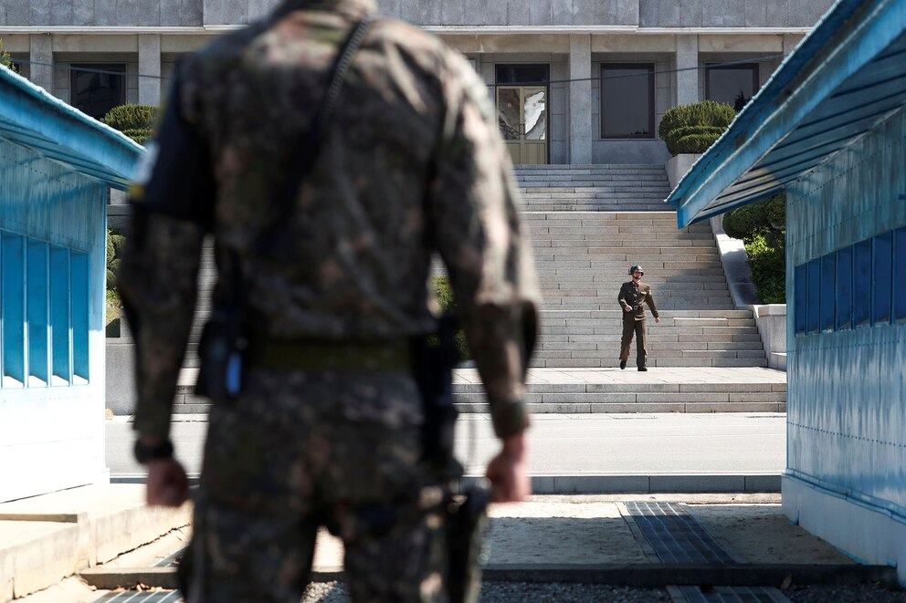 Las patrullas del Norte y el Sur en la DMZ (Reuters)