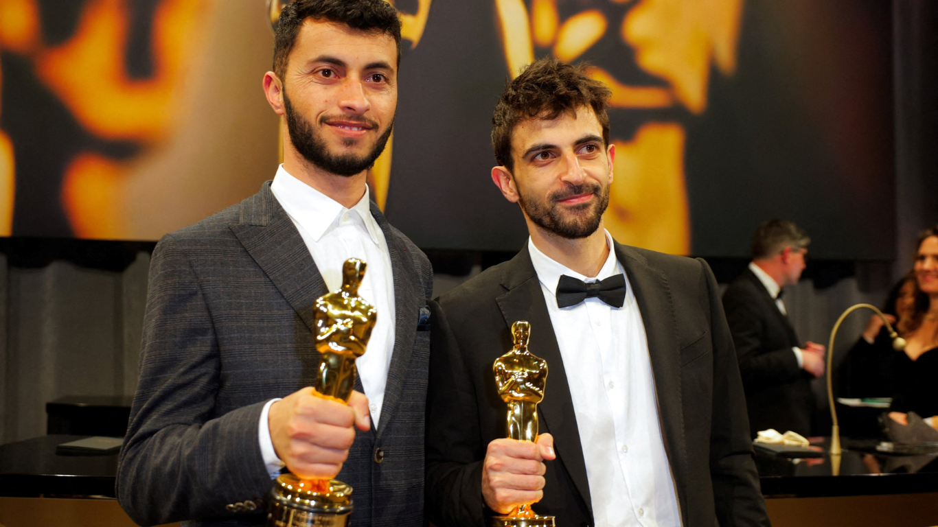 Basel Adra and Yuval Abraham en los Oscars