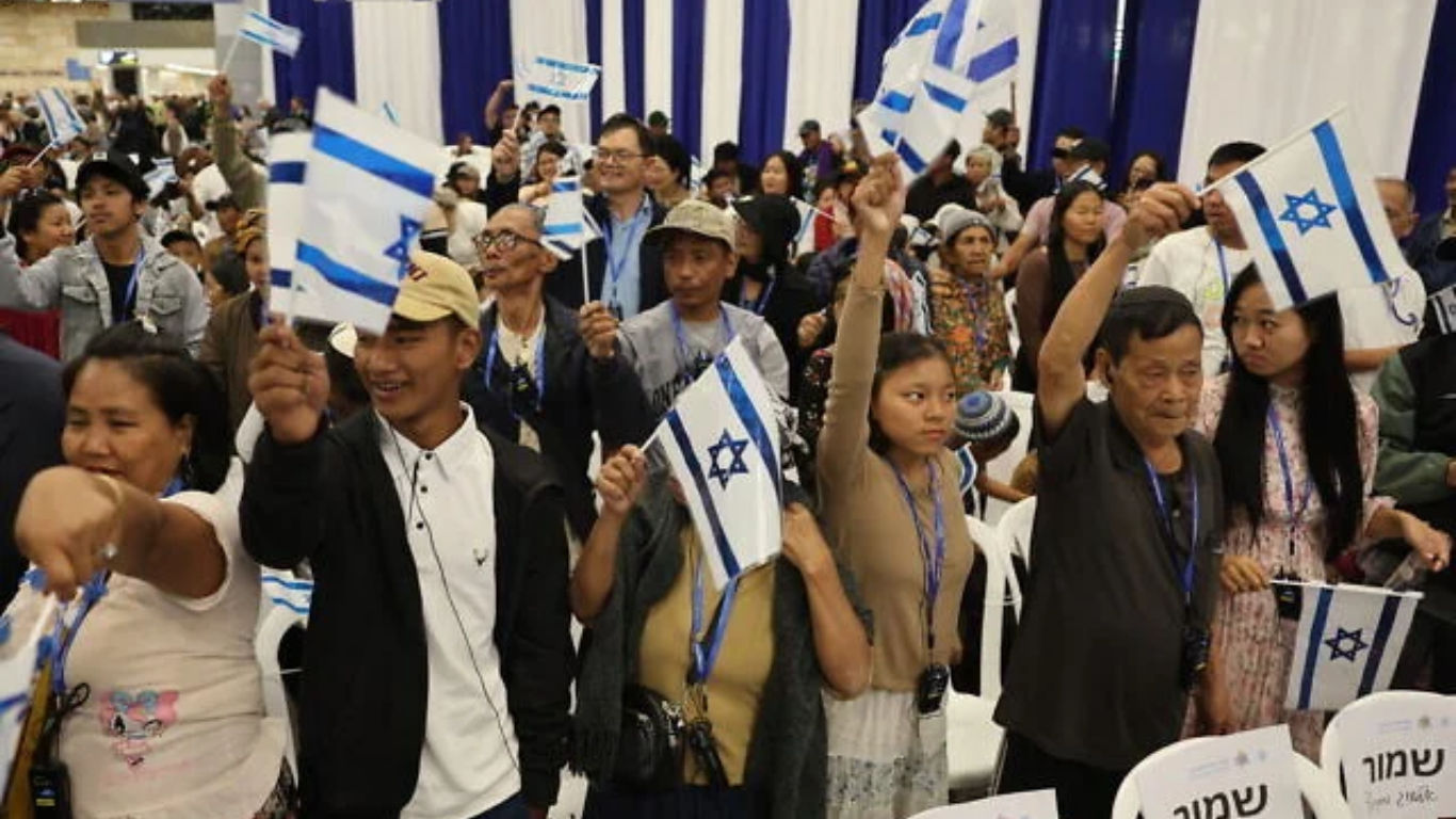 Más de 250 migrantes de la comunidad Bnei Menashe arribaron a Israel desde India