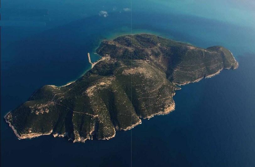 Las obras avanzan en la isla de Sazan y la laguna de Narta, dos áreas de gran valor ecológico que albergan especies amenazadas del Mediterráneo.