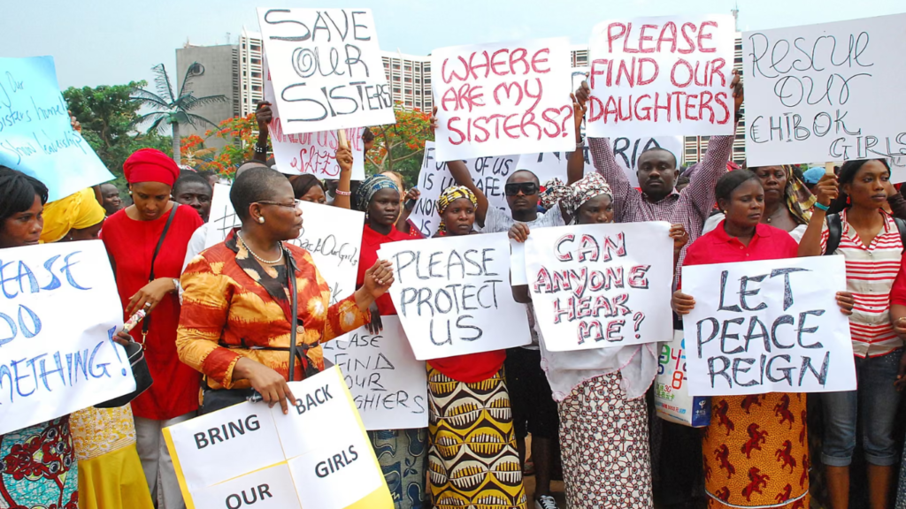 Mujeres nigerianas, incluidas las madres de las niñas secuestradas de Chibok. Historiente.Mujer Azadi