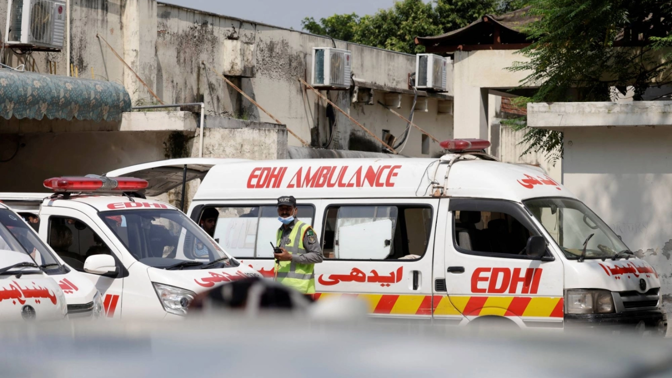 Mueren 14 recién nacidos en incendio de un hospital en Pakistán