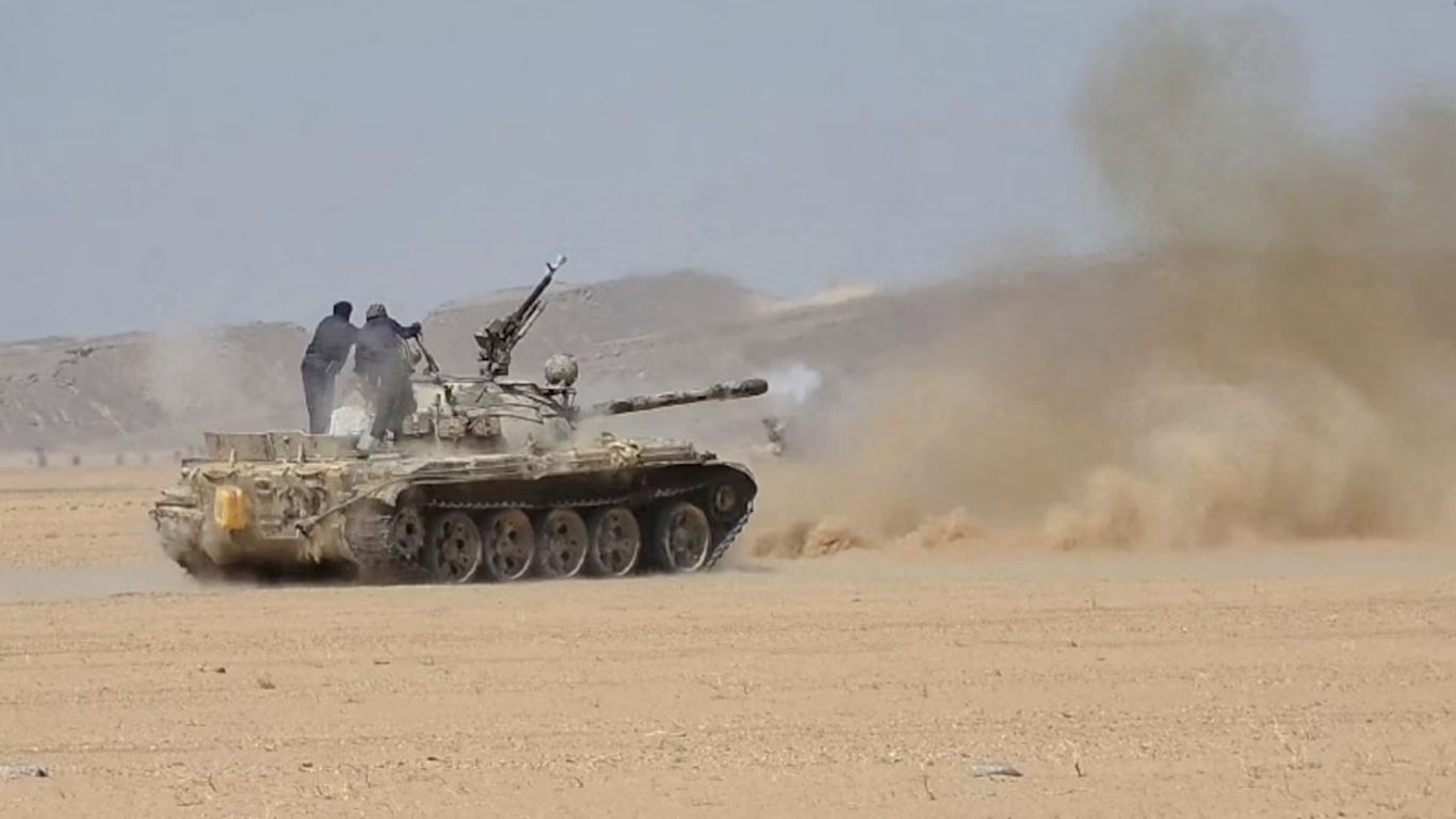 Avance de hutíes en Yemen extiende su control por la costa del Mar Rojo