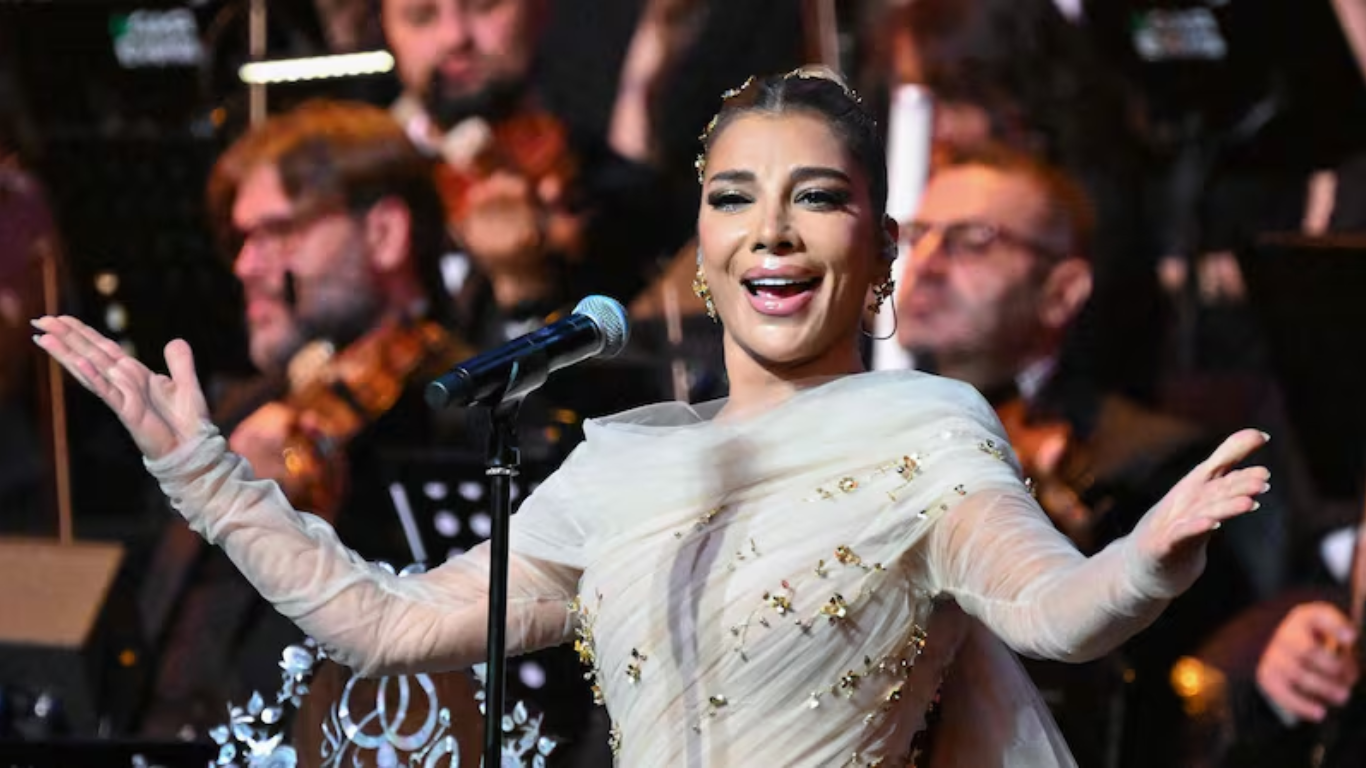 Assala Nasri regresa a Damasco tras 15 años de exilio