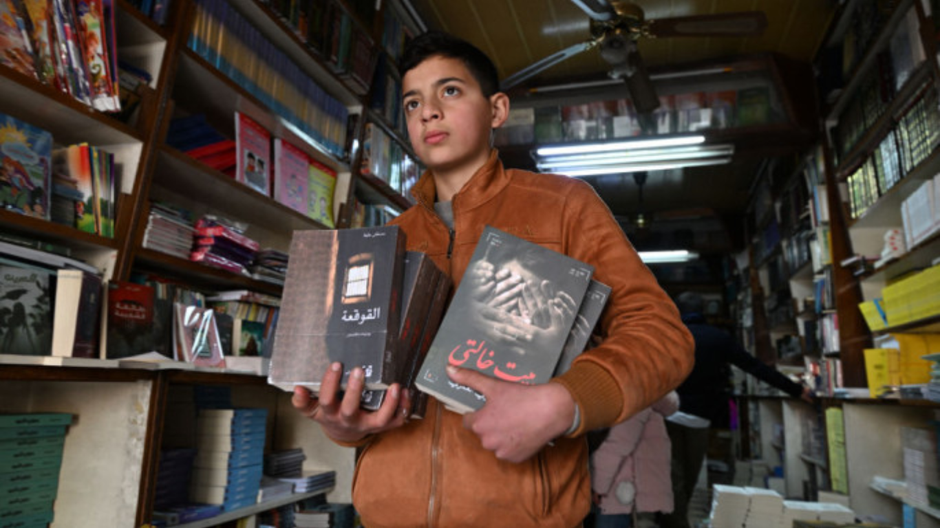 Libros prohibidos en Siria resurgen tras décadas de censura del régimen Assad