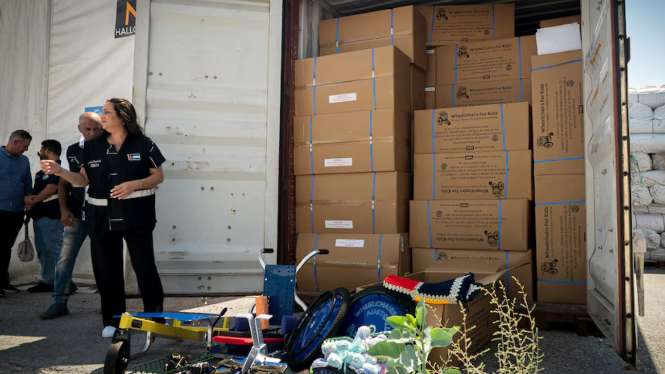 Organizaciones denuncian obstáculos para llevar sillas de ruedas a niños y niñas de Gaza