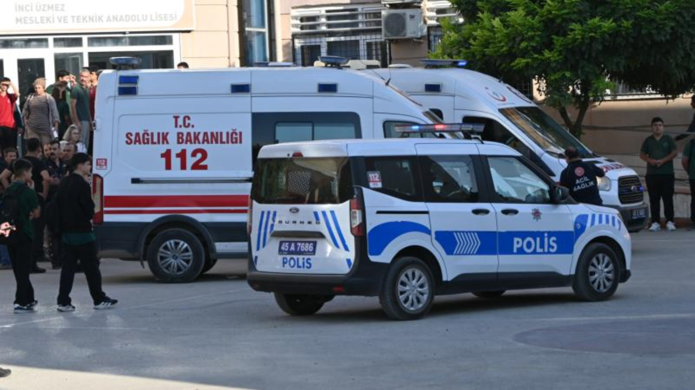 Tiroteo en Turquía deja 11 estudiantes heridos frente a una escuela