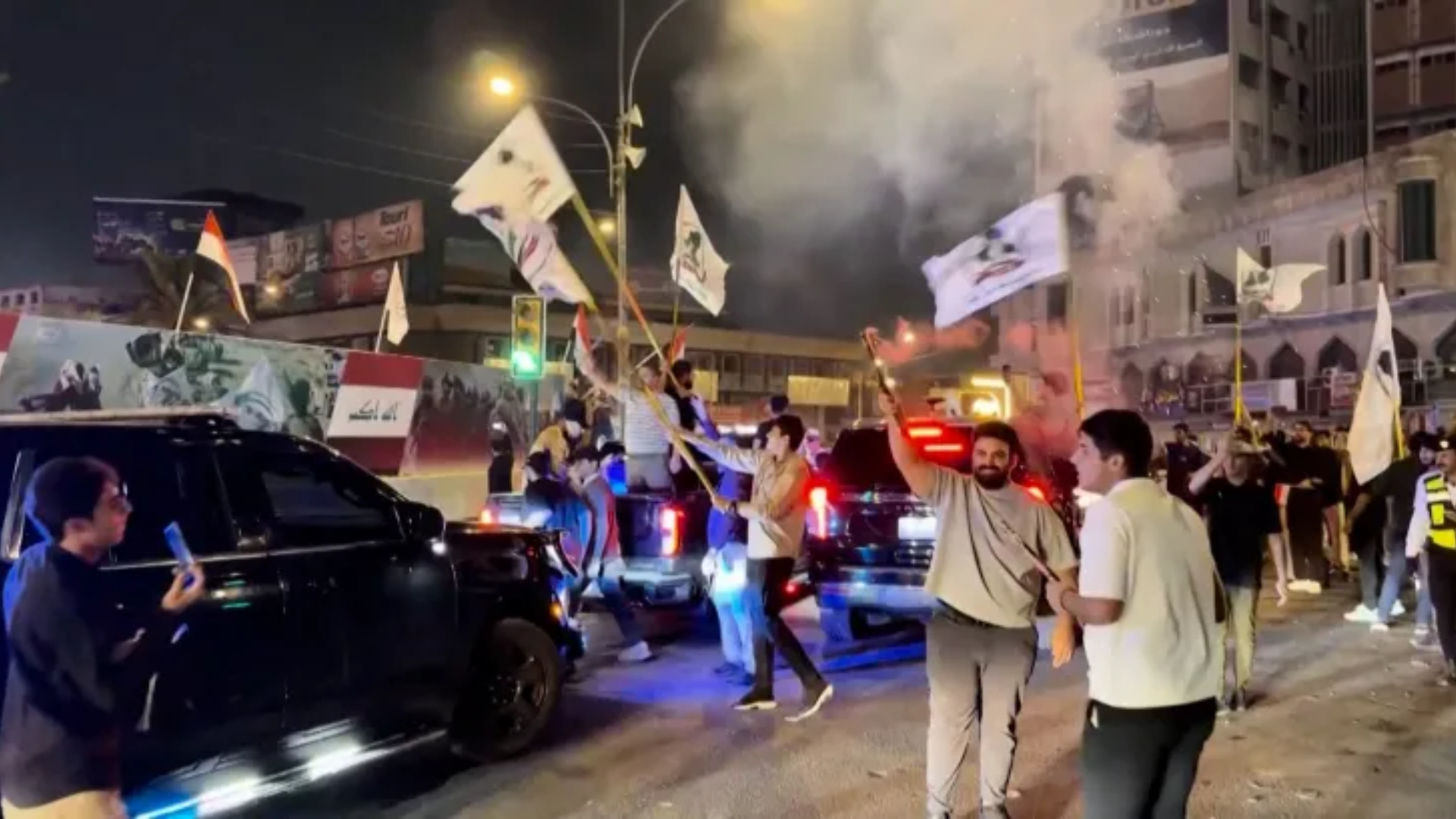 Iraquíes celebran la salida de las tropas estadounidenses tras más de 20 años
