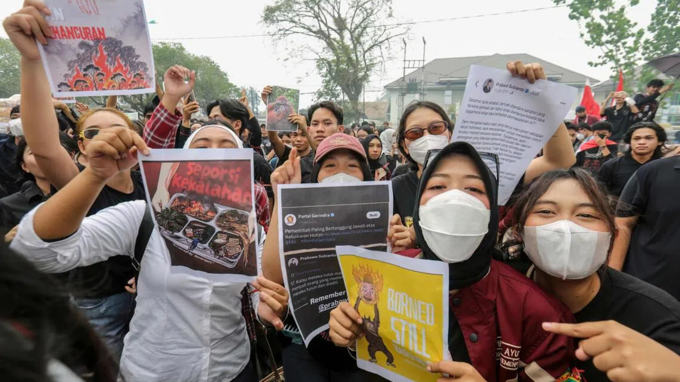 Protestas por incendios forestales en Indonesia