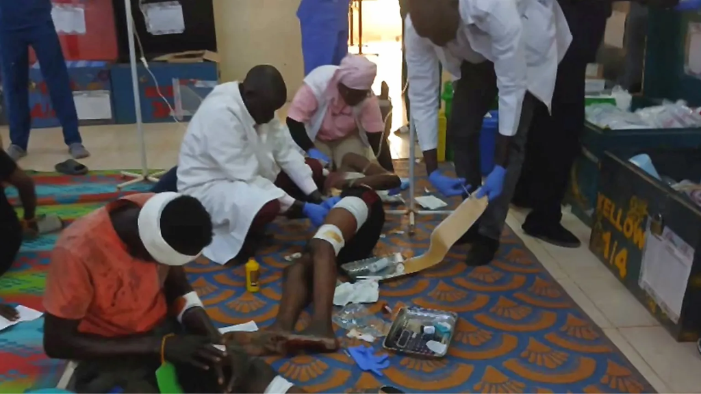El hospital Ameth Bek en la ciudad de Abyei ha estado atendiendo a los heridos en el ataque del lunes en el mercado.
